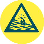 Triangle de danger jaune et noir montrant une personne emportée par une vague. Le symbole avertit des risques liés aux variations rapides du niveau d’eau à proximité des barrages et centrales.